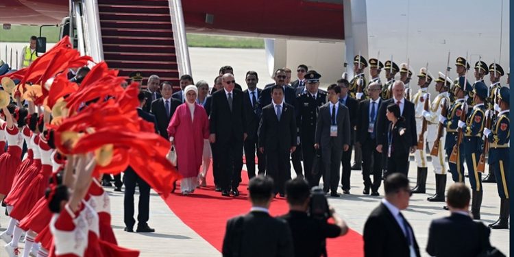 أردوغان يصل الصين للمشاركة في قمة منظمة شنغهاي للتعاون