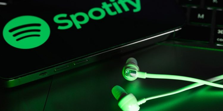 سبوتيفاي تفتح تحقيقًا مع محرريها في تركيا