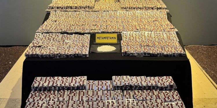 ضبط أكثر من 2 مليون حبة مخدرة في مدينتين بتركيا