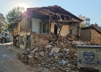 تركيا تكشف حصيلة زلزال باليك أسير