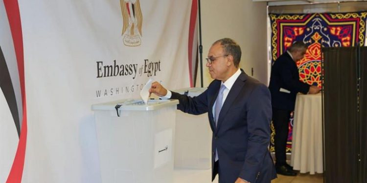 مصر.. بدء فرز أصوات المغتربين في انتخابات مجلس الشيوخ 2025