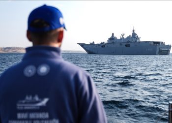 أول سفينة حربية تركية تشارك في احتفالات يوم النصر