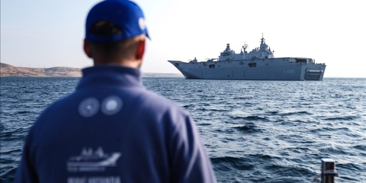 أول سفينة حربية تركية تشارك في احتفالات يوم النصر