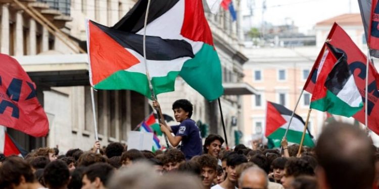 احتجاجات حاشدة في إيطاليا بعد رفض الحكومة الاعتراف بفلسطين