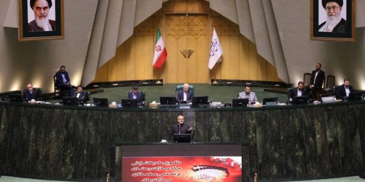 إيران تُشدد عقوبات التجسس: الإعدام للمتعاونين مع “دول معادية”