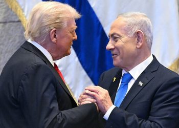 ترامب يمازح نتنياهو: “لم تعد في حرب يا بيبي، كن ألطف!”