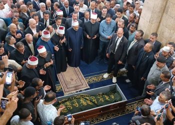 تشييع جنازة العالم أحمد عمر هاشم بحضور شيخ الأزهر ووزير الأوقاف