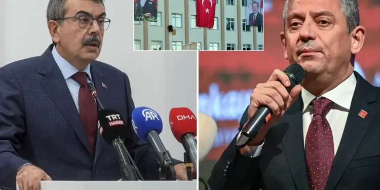 وزير التعليم يدافع عن ملصقات أردوغان في المدارس