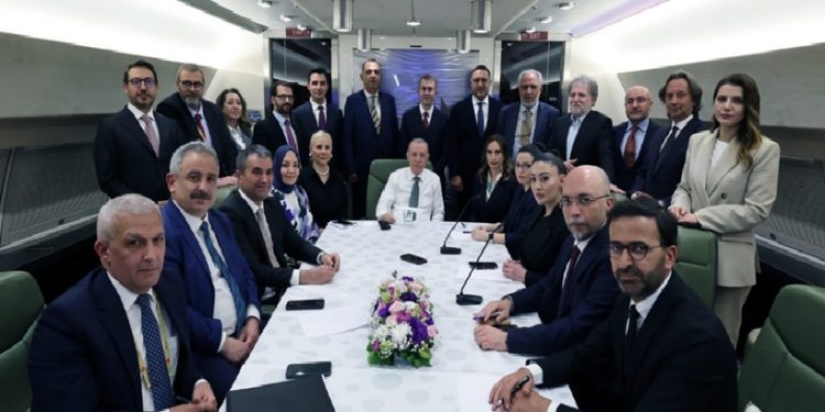 أردوغان: الرابطة الدبلوماسية مع ترامب مهمة للغاية