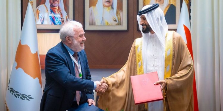 البحرين توقع مع قبرص اليونانية اتفاقية أمنية