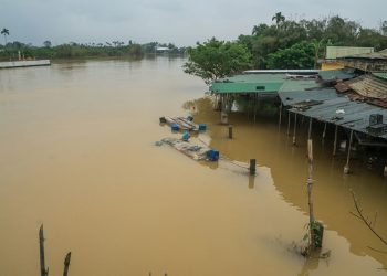 أمطار غزيرة تضرب فيتنام.. 90 قتيلاً و12 مفقوداً