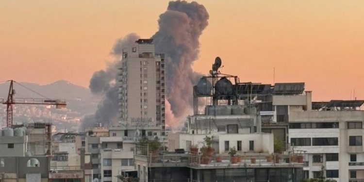 إسرائيل تستعد لتكثيف الغارات على جنوب لبنان