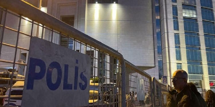 اتساع تحقيقات فساد بلدية إسطنبول لتطال صحفيين!