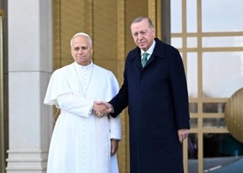 تركيا.. زيارة البابا تُحدث شرخاً في “تحالف الشعب” الحاكم
