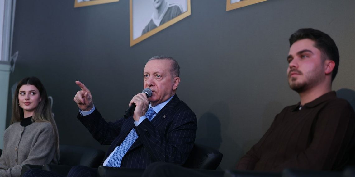 أردوغان يتحدث عن دخوله السجن