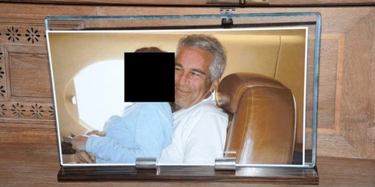 برلماني يطالب بالكشف عن أعوان “إبستين” في تركيا