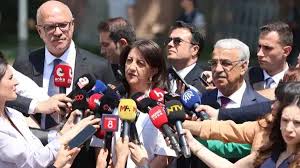 الحزب الكردي يطلب لقاء وزير العدل وحزب العدالة والتنمية