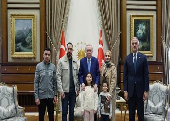 أردوغان يستقبل عائلة الطفلة هند رجب في القصر الرئاسي