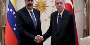 أردوغان يبحث مع مادورو التوترات مع الولايات المتحدة