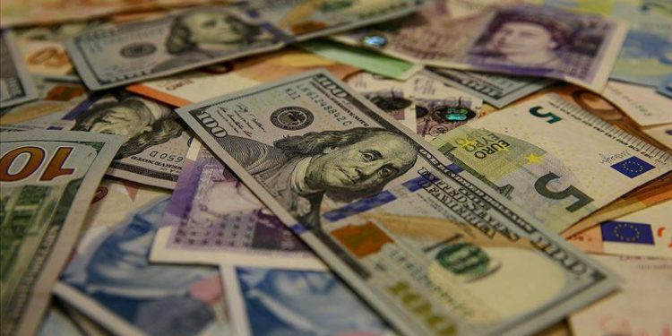 نائب من “العدالة والتنمية” يجدد مطالبته بحظر حيازة العملات الأجنبية على المواطنين