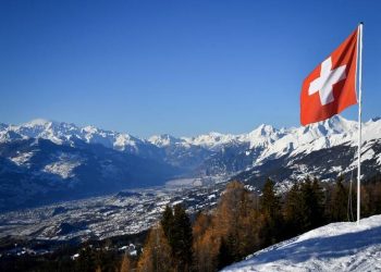 حريق في حانة بجبال الألب يسفر عن قتلى خلال احتفالات رأس السنة