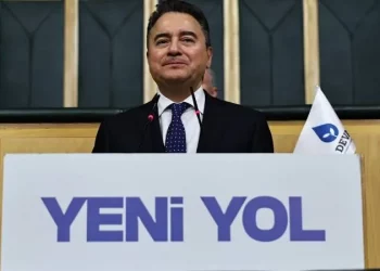 باباجان يهاجم أردوغان: الشعب لم يعد يحتمل دفع ثمن قراراتكم الخاطئة