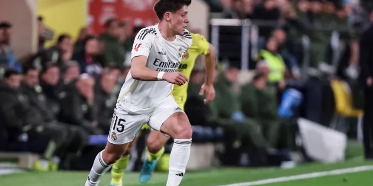 الصحافة الإسبانية تتغنى بأردا غولر: “يملك قدرة فريدة على تغيير مجرى المباريات”