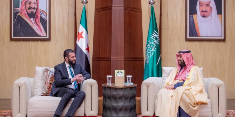 الشرع وبن سلمان يبحثان التطورات الإقليمية خلال اتصال هاتفي