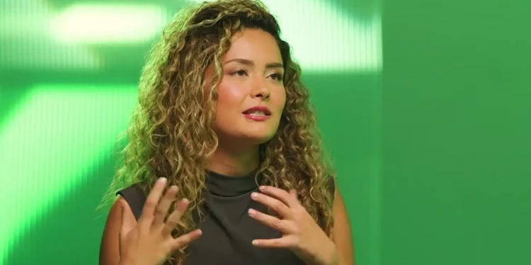 اعتقال التركية “جوكتشي جوفن” المدرجة بقائمة فوربس في أمريكا بتهمة الاحتيال