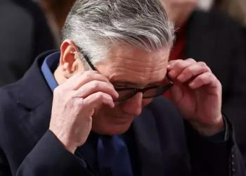 فضيحة جيفري إبستين تطيح بأعمدة حكومة ستارمر