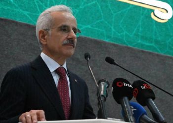 تركيا تحظر حسابات التواصل الاجتماعي لمن هم دون 15 عاماً