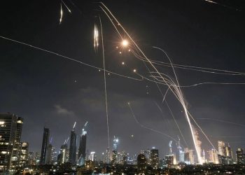 إسرائيل تبلغ الولايات المتحدة بقدرتها على مهاجمة إيران بمفردها