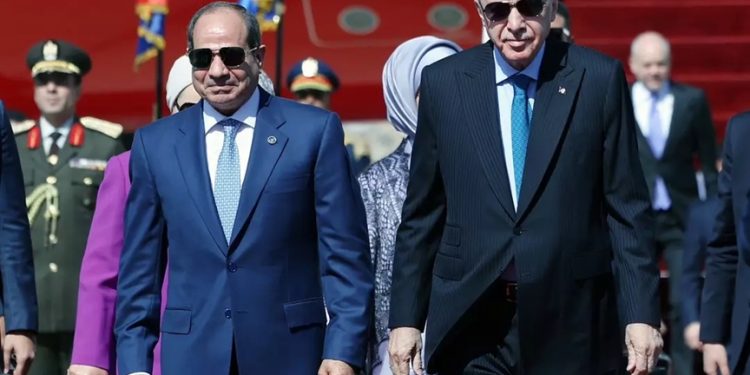 أردوغان يصل إلى القاهرة قادما من الرياض
