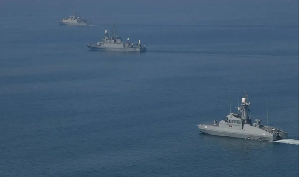 مناورات بحرية سعودية أمريكية في جدة