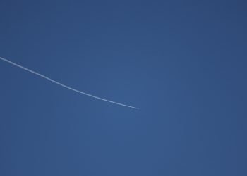 3 قتلى حصيلة الهجمات الإيرانية على الإمارات واعتراض مئات الصواريخ والمسيرات