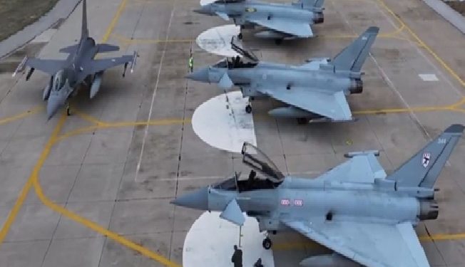 الدفاع التركية تعلن توقيع اتفاقية مع بريطانيا لمقاتلات يوروفايتر