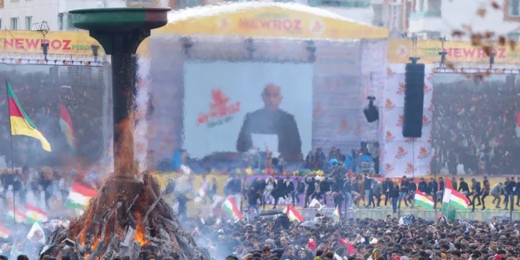 حبس 8 بينهم 3 أطفال في إسطنبول بسبب احتفالات “نوروز”