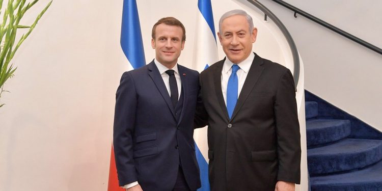 إسرائيل توقف جميع واردات السلاح الفرنسية