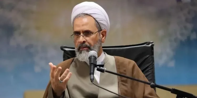 لماذا آية الله علي رضا أعرافي الأوفر حظًا لخلافة المرشد علي خامنئي؟