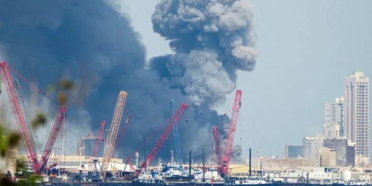 المملكة المتحدة تدرس خطط إجلاء 76 ألف من مواطنيها في الخليج