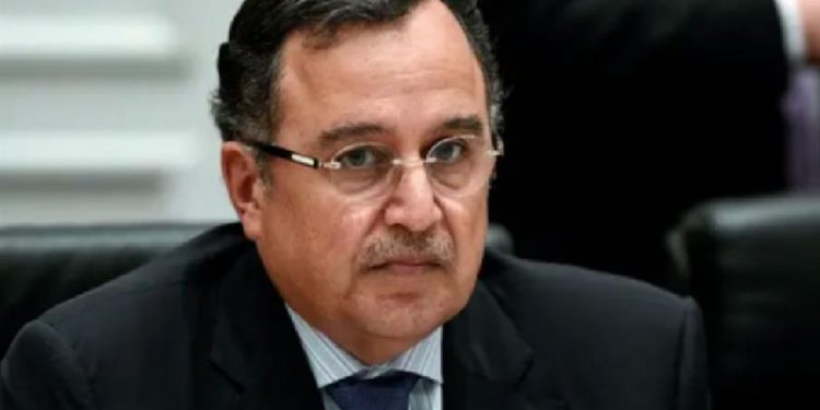 نبيل فهمي يتعهد بتعزيز الاستقرار العربي بعد ترشيحه لرئاسة الجامعة العربية