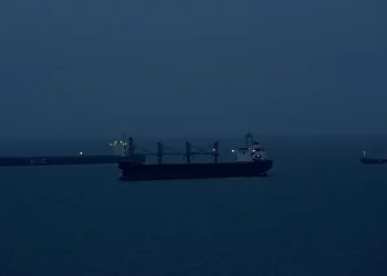 سفينة تركية تتعرض لهجوم مزدوج قبل وصولها إسطنبول