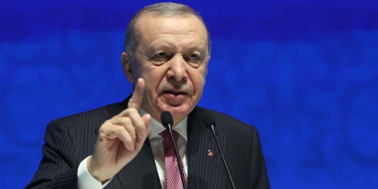 هل يتراجع أردوغان عن قرارات مثيرة؟