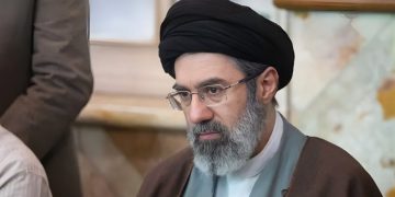 مجتبى خامنئي: بدأت حقبة “الخليج بلا أمريكا”
