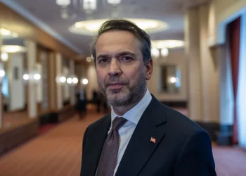 وزير: أمن إمدادات الطاقة في تركيا مستقر رغم التصعيد الإقليمي