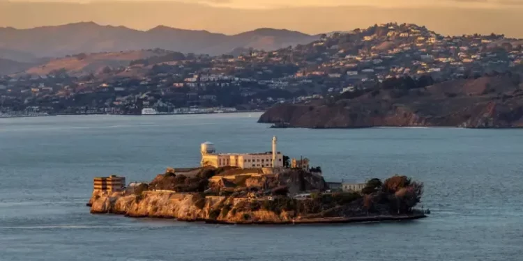 ترامب يريد إعادة افتتاح سجن “ألكتراز” الأسطوري