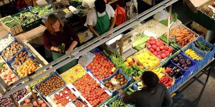 الحرب تلهب الموائد.. قفزة حادة بأسعار الغذاء العالمية