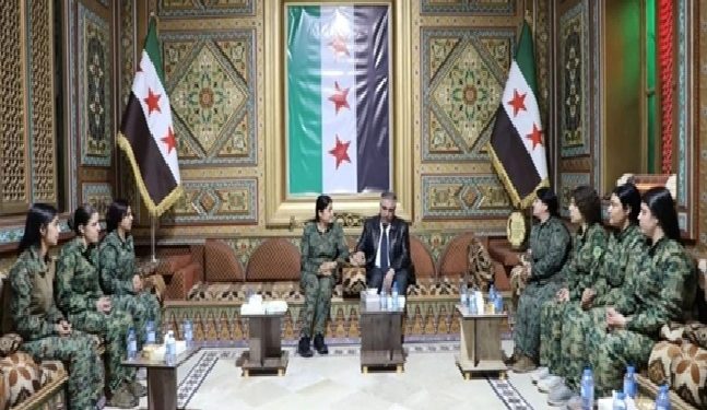وحدات الدفاع النسائية الكردية تبحث في دمشق الانضمام للجيش السوري