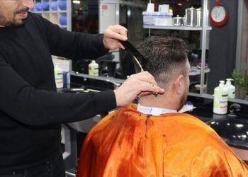 سائح في تركيا يفاجئ بفاتورة ضخمة بعد الحلاقة