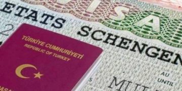 اليونان تفتح الباب أمام لأتراك الباحثين عن تأشيرة “شنجن”